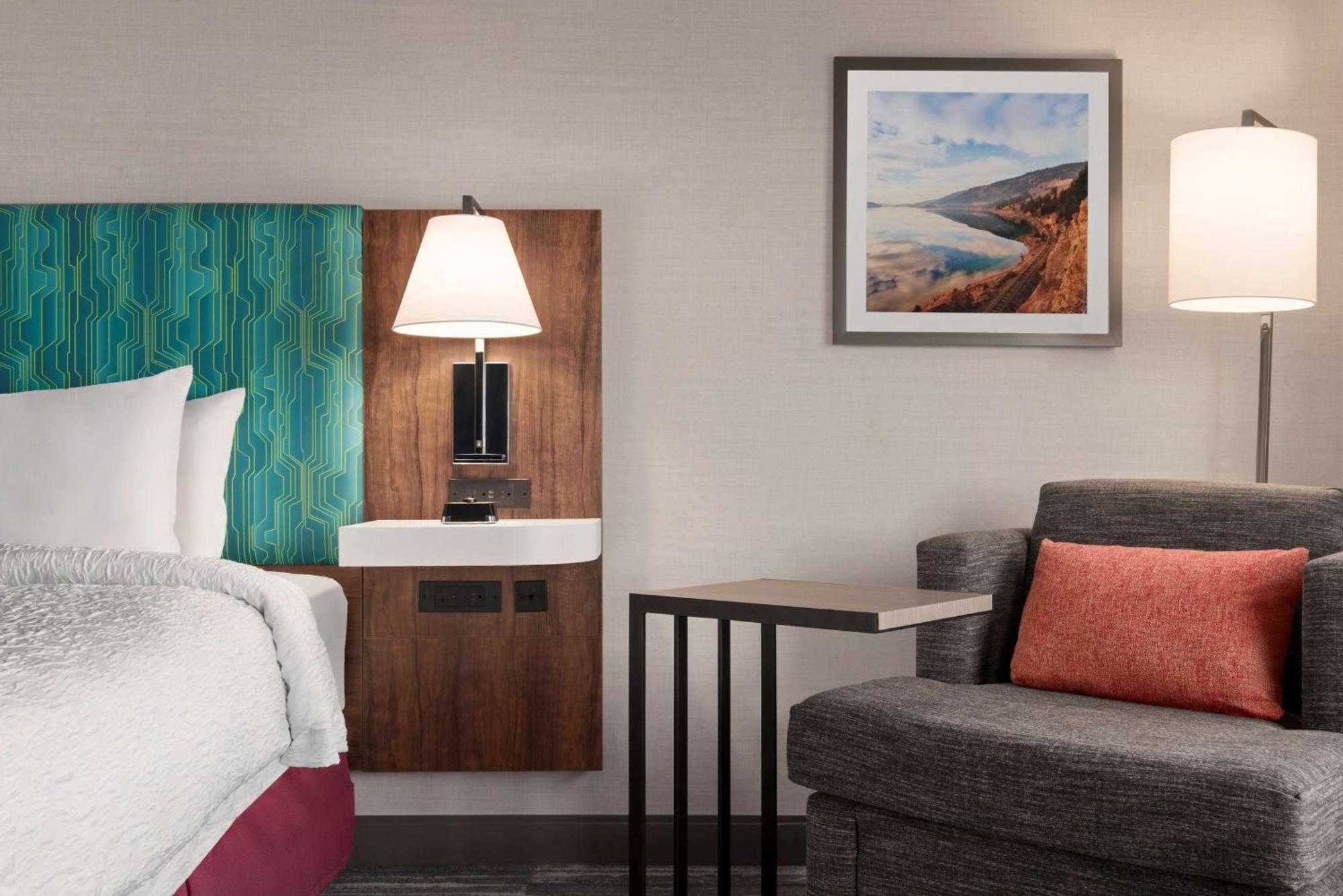 Hampton Inn & Suites Kelowna, British Columbia, Canada Eksteriør billede