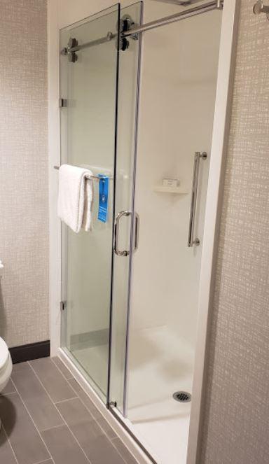Hampton Inn & Suites Kelowna, British Columbia, Canada Eksteriør billede